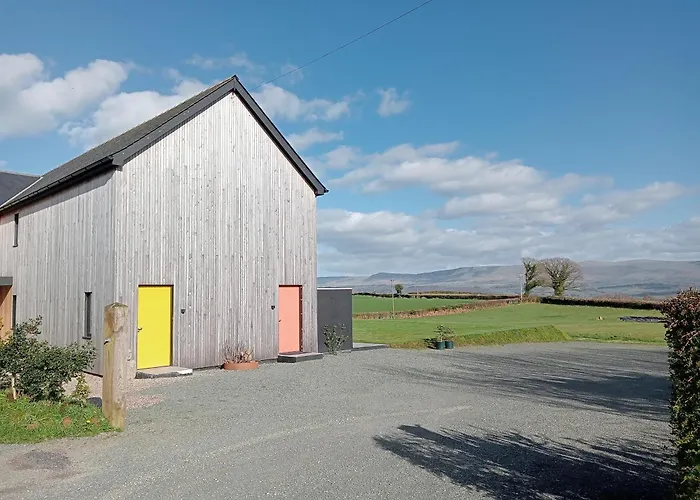 The Slow House Apartments, Llandefalle
