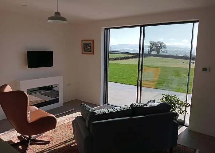 The Slow House Apartments, Llandefalle