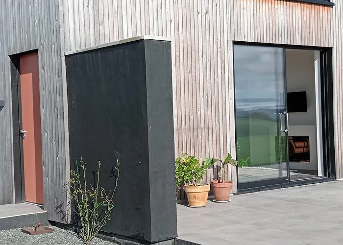 The Slow House Apartments, Llandefalle