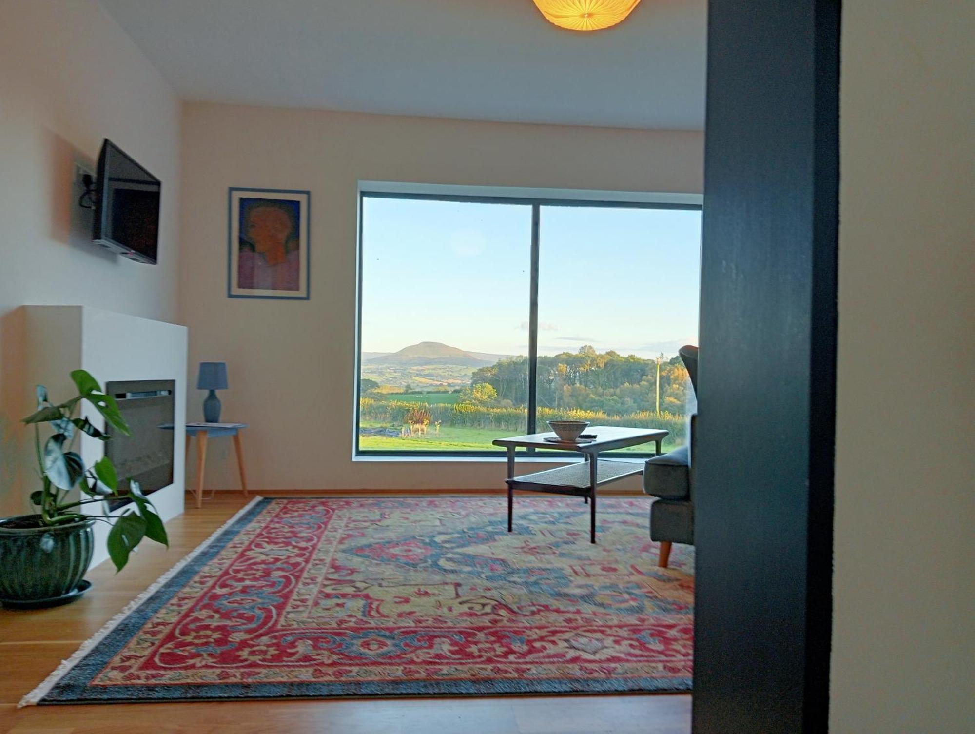The Slow House Apartments, Llandefalle Apartment